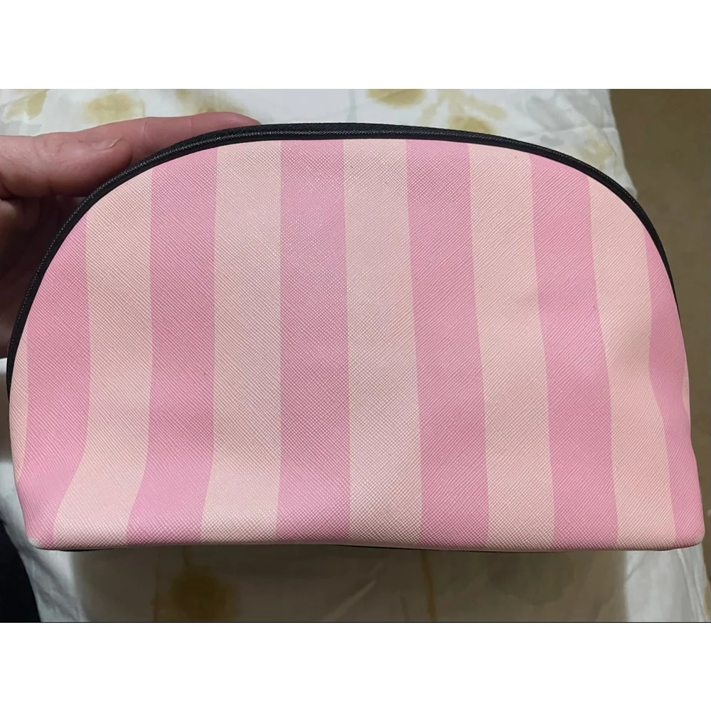 Women's Victoria's Secret Cosmetic Bag One Size Pink Black Floral